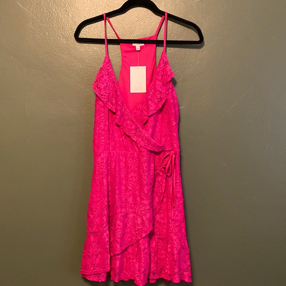 Pink Lace LoveFire Dress—Size Lg—NEVER WORN